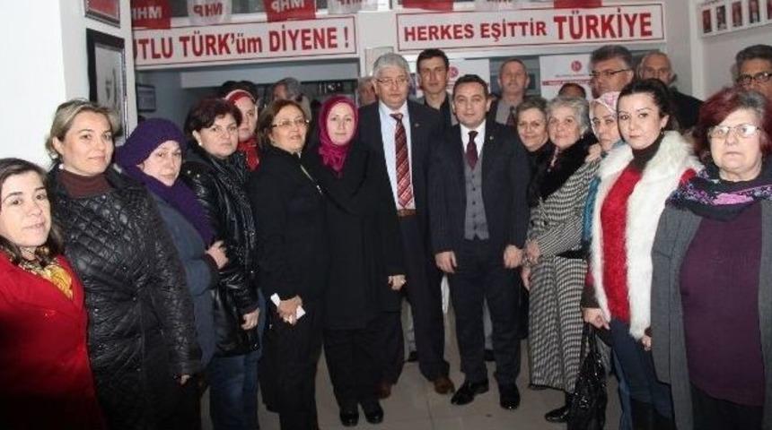 Akhisar&rsquo;dan Eryılmaz&rsquo;a Tam Destek