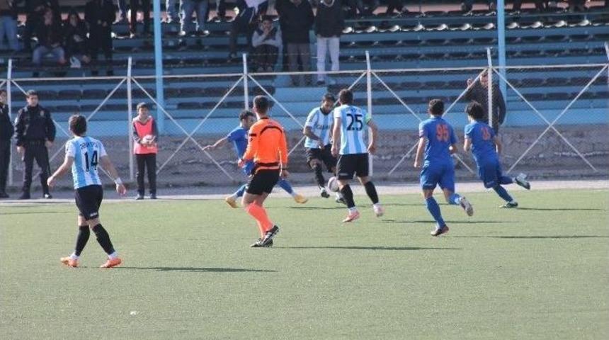 Malatya Yeşilyurtspor G&uuml;&ccedil;l&uuml; Rakibine Tek Golle Boyun Eğdi