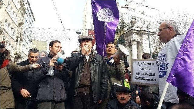 Taksim’de İç Güvenlik Paketi Protestosu