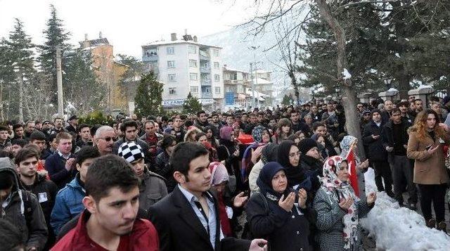 Akşehir’de Fırat Yılmaz Çakıroğlu İçin Gıyabi Cenaze Namazı Kılındı