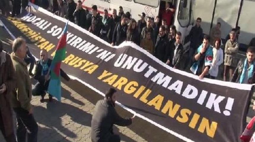 Kadık&ouml;y'de Hocalı Protestosu