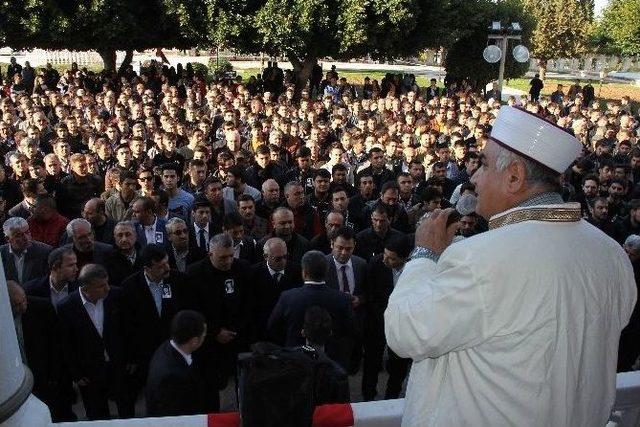 Öldürülen Ülkücü Genç İçin Gıyabi Cenaze Namazı Kılındı