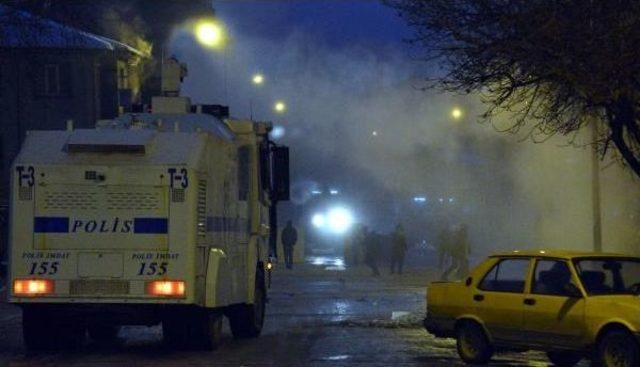 Erzurum'da Ülkücülerin Yürüyüşünde Olay; 3 Hdp'li Yaralı