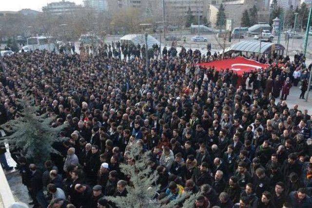 Fırat Için Memleketinde Gıyabi Cenaze Namazı Kılındı