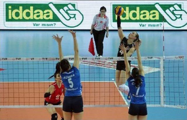 Türkiye Bayanlar 1. Voleybol Ligi'nde 18. Hafta Maçları Oynandı