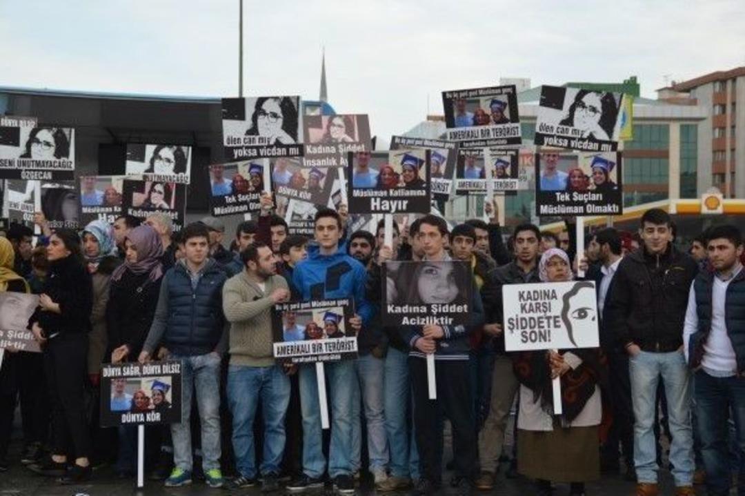 &Ccedil;ekmek&ouml;yl&uuml;ler Cinayet Ve Şiddet Olaylarını Protesto Etti