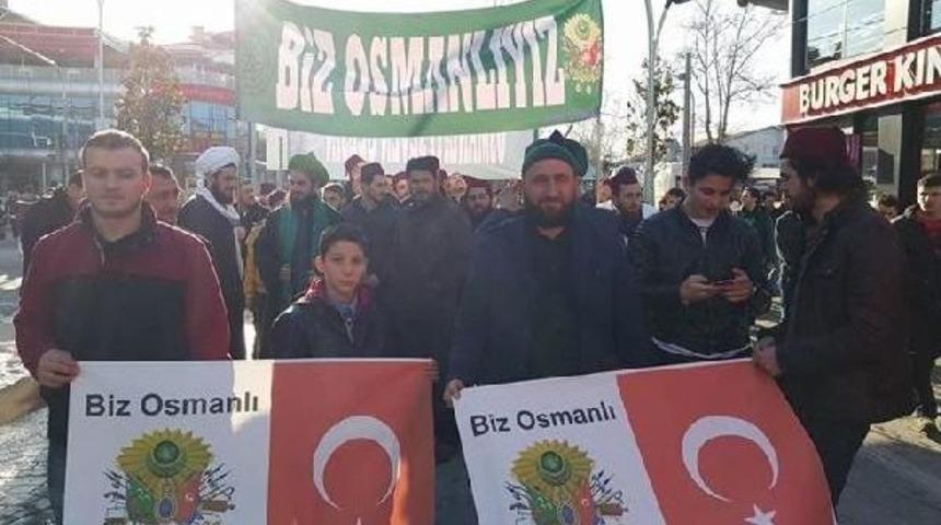 Adapazarı'nda 'osmanlı&rsquo;Yı Istiyoruz' Y&uuml;r&uuml;y&uuml;ş&uuml;