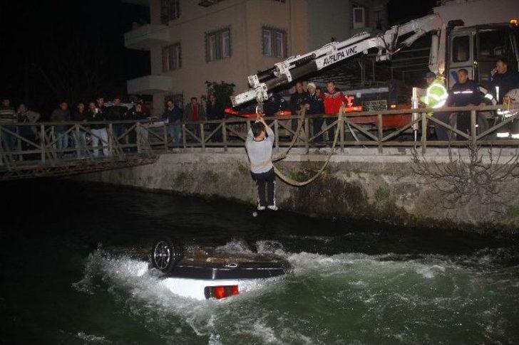 Fethiye’de Otomobil Dsi Kanalına Uçtu G2