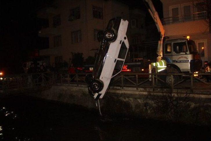 Fethiye’de Otomobil Dsi Kanalına Uçtu G4