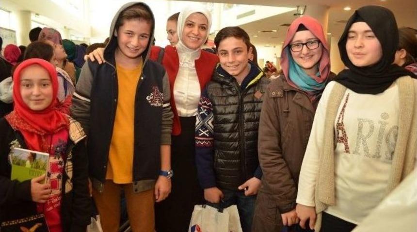 K&ouml;seoğlu&rsquo;ndan Trabzon Kitap G&uuml;nleri Ziyaret Etti