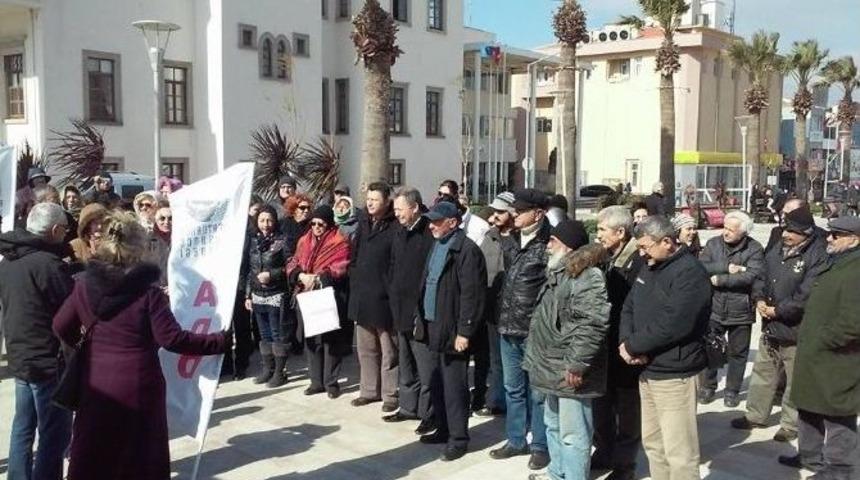 Urla&rsquo;da İ&ccedil; G&uuml;venlik Yasa Tasarısına Tepki