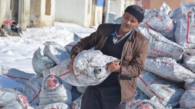 Tatvan’da Kömür Dağıtımı Tamamlandı