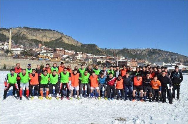 Tosya Gençlikspor Sezona İlk Antremanla Başladı