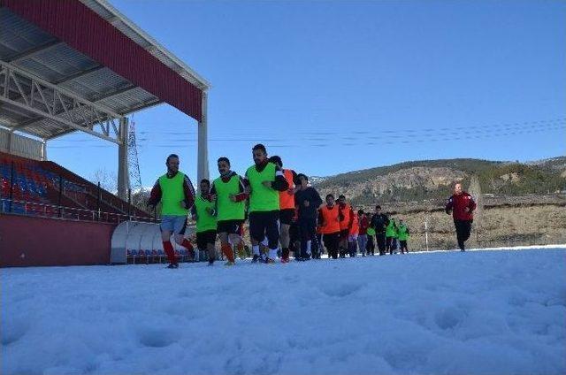 Tosya Gençlikspor Sezona İlk Antremanla Başladı