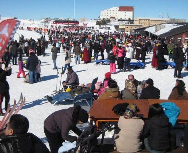 Erciyes Hafta Sonunda Tıklım Tıklım