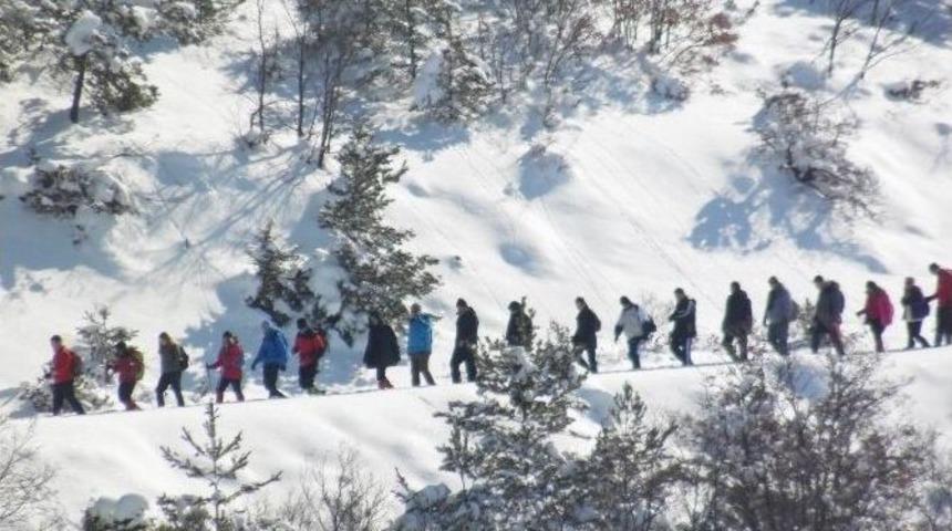 Vali Barut&rsquo;un Katılımıyla &Ccedil;amlıbel&rsquo;de Doğa Y&uuml;r&uuml;y&uuml;ş&uuml; Yapıldı