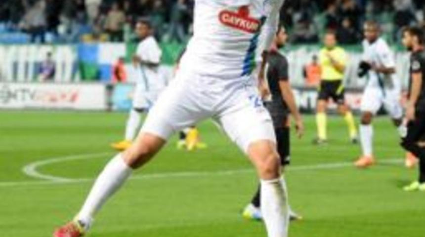 &Ccedil;aykur Rizesporlu Giray: "ligde Artık Zaman Daralıyor"