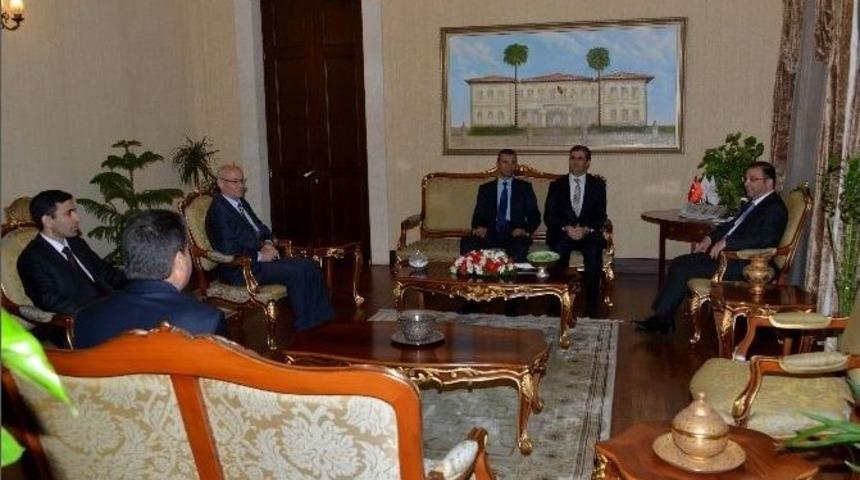 Vergi Dairesi Başkanıak&ccedil;a Ve İl Defterdarı Tun&ccedil;ez, Vali T&uuml;rker&rsquo;i Ziyaret Etti