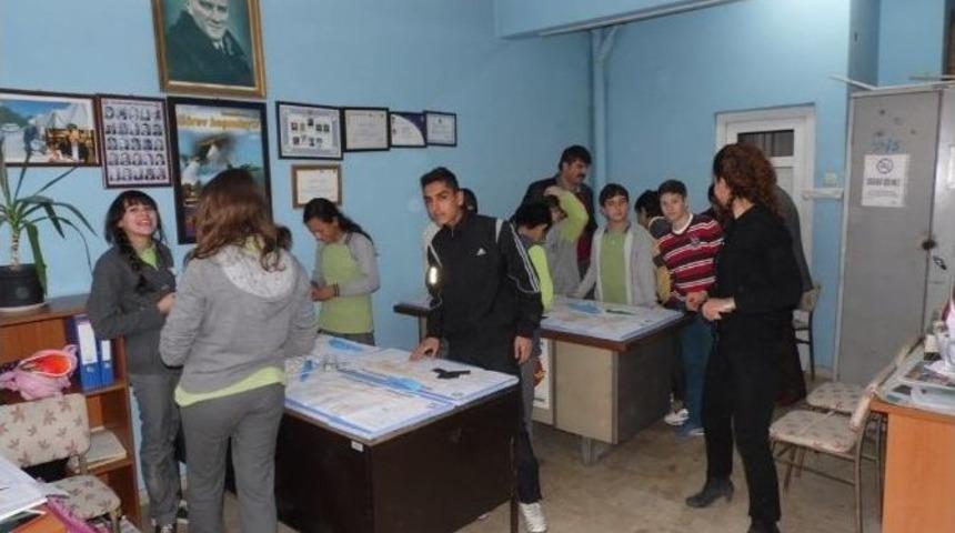 Model U&ccedil;ak Kursuna &Ouml;ğrencilerin İlgisi Artıyor