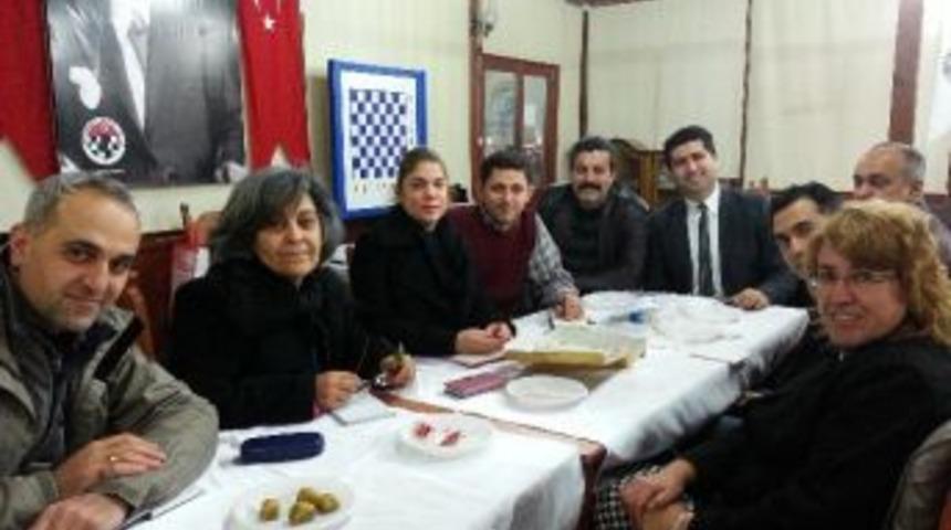 D&uuml;nya Kadınlar G&uuml;n&uuml; Satran&ccedil; Turnuvası