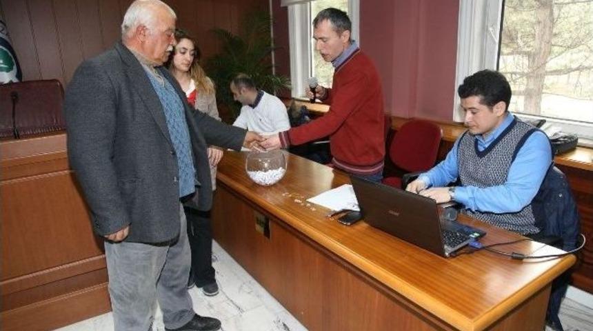 Hobi Bah&ccedil;eleri Kurayla Sahiplerini Buldu