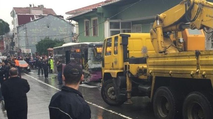 Sarıyer&rsquo;de Otob&uuml;s Kazası