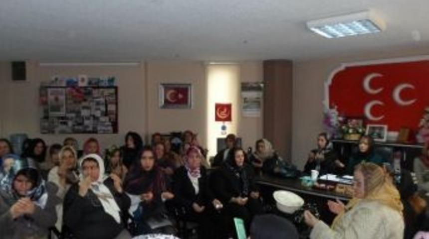 Mhp&rsquo;li Kadınlar, &Ouml;ld&uuml;r&uuml;len Gen&ccedil;ler İ&ccedil;in Mevlit Okuttu