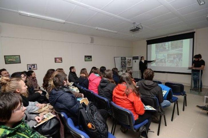 Çek Ve Polonyalı Öğrenciler Barınağa Hayran Kaldı G4