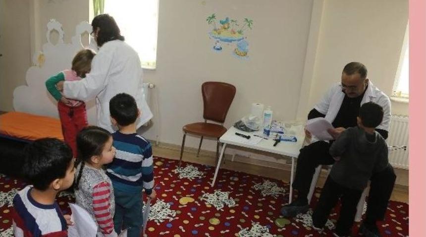 Es&ccedil;ocuk Evi&rsquo;nde &Ouml;ğrencilere Sağlık Taraması
