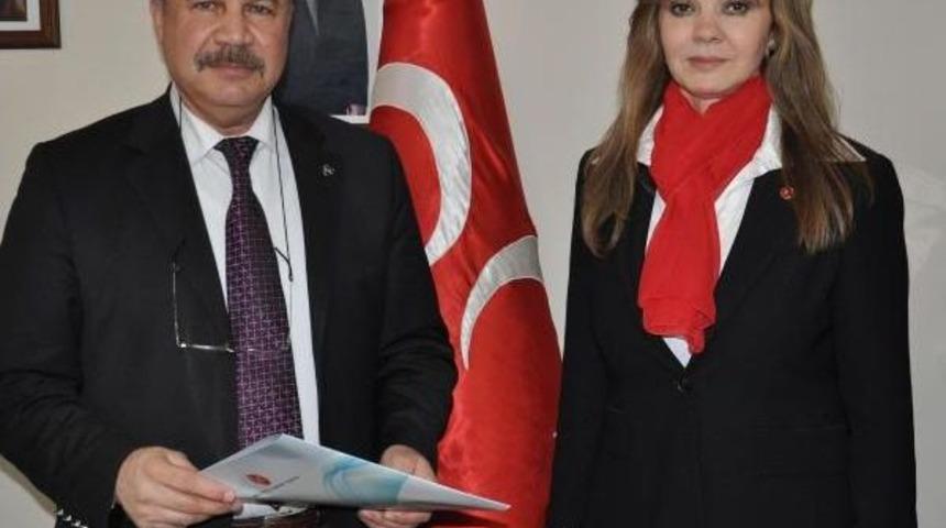 Sanat&ccedil;ı Savran, 'reklam Arası' S&ouml;z&uuml;ne Inat Vekilliğe Aday Oldu