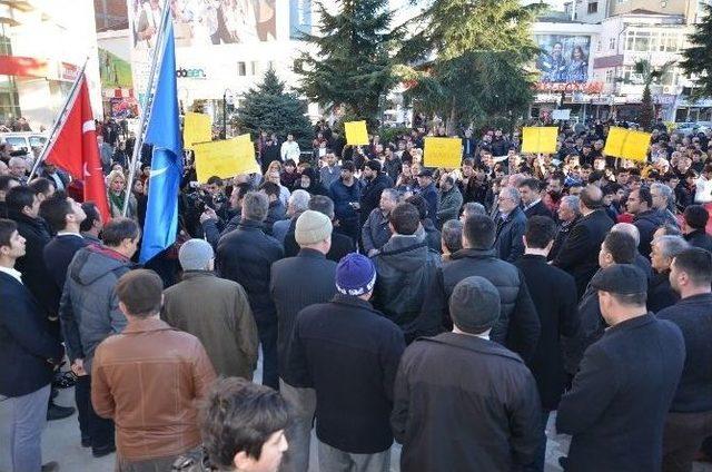 Bafralı Ülkücüler Çakıroğlu’nun Öldürülmesini Protesto Etti