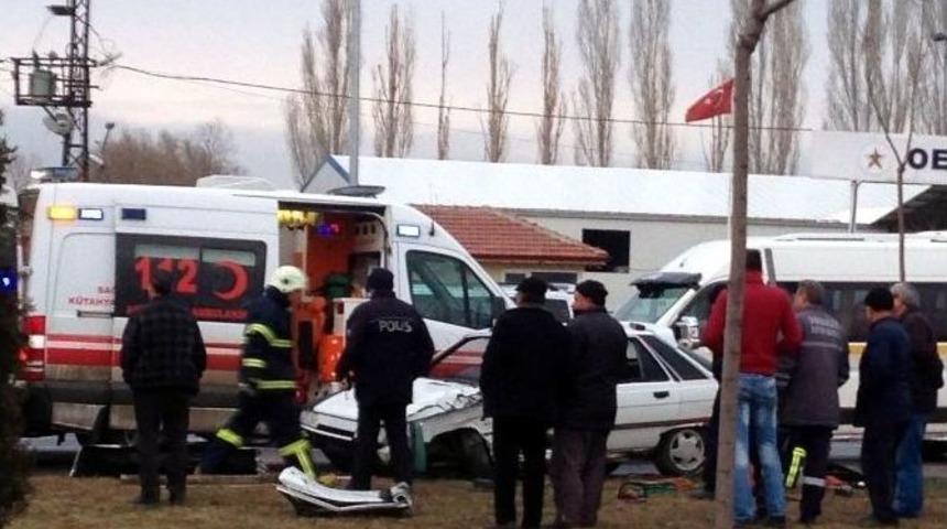 K&uuml;tahya&rsquo;da Trafik Kazası: 1 Yaralı