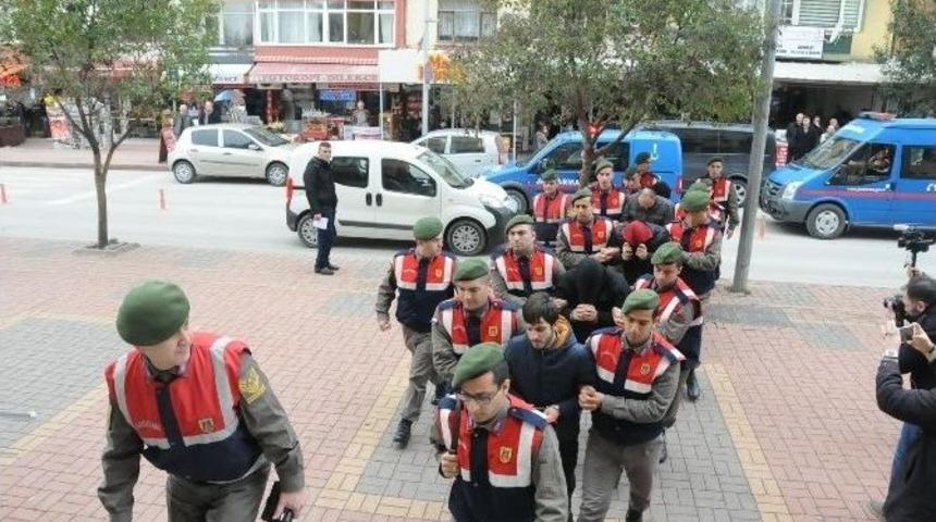Kesik El Cinayetinde G&ouml;zaltına Alınan 5 Kişiden 1&rsquo;i Tutuklandı