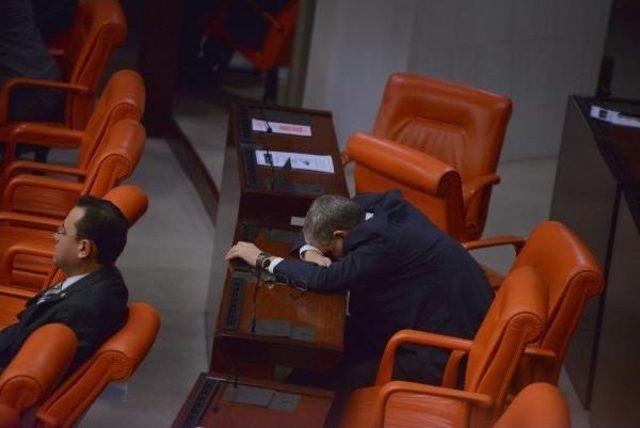 Meclis te Milletvekilleri Uyukladı 2