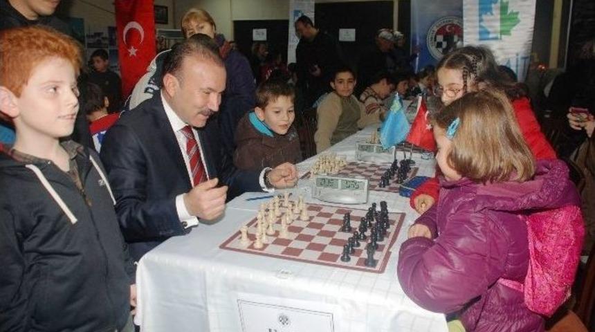 İzmit&rsquo;te Satran&ccedil; Turnuvası