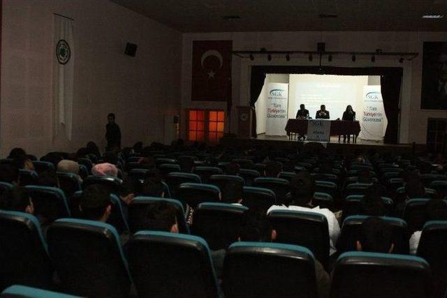 Sgk’dan Öğrencilere ‘kayıt Dışı’ Semineri