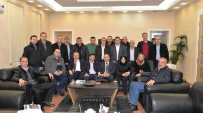 Ak Parti Hendek İl&ccedil;e Başkanından Hendek Belediye Başkanına Ziyaret