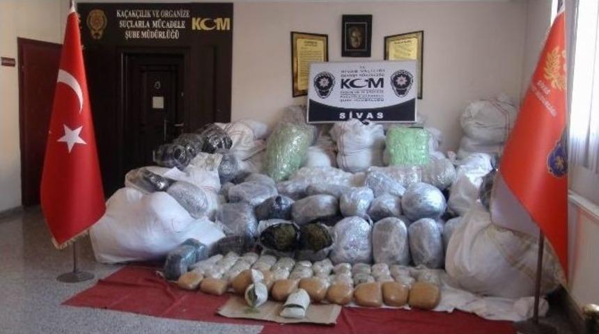 Sivas&rsquo;ta 1 Ton 221 Kilo Esrar Ele Ge&ccedil;irildi