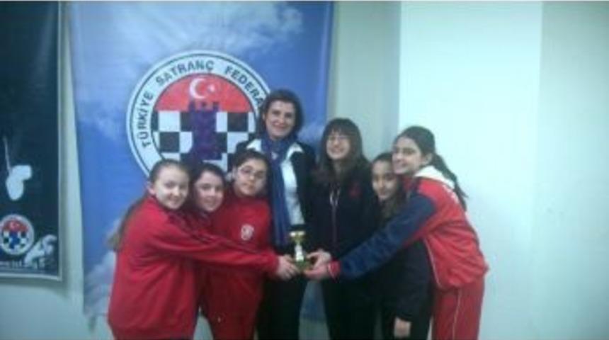 İtk&rsquo;lılar Satran&ccedil;ta İddialı