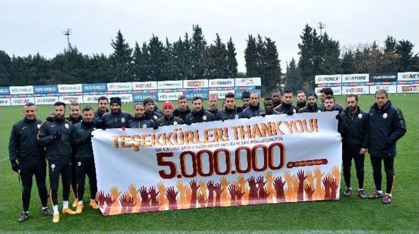 Galatasaray&rsquo;dan 5 Milyon Aslan&rsquo;a Teşekk&uuml;r