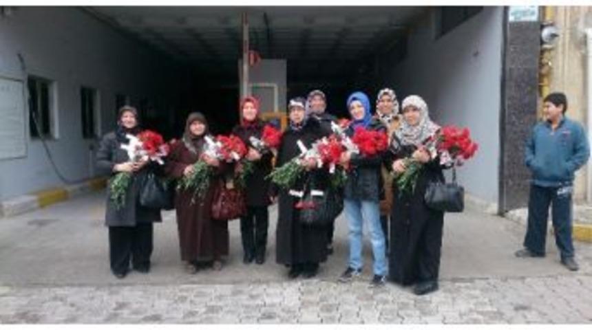 Ak Parti Gediz Kadın Kolları &Ouml;zgecan Cinayetini Lanetledi