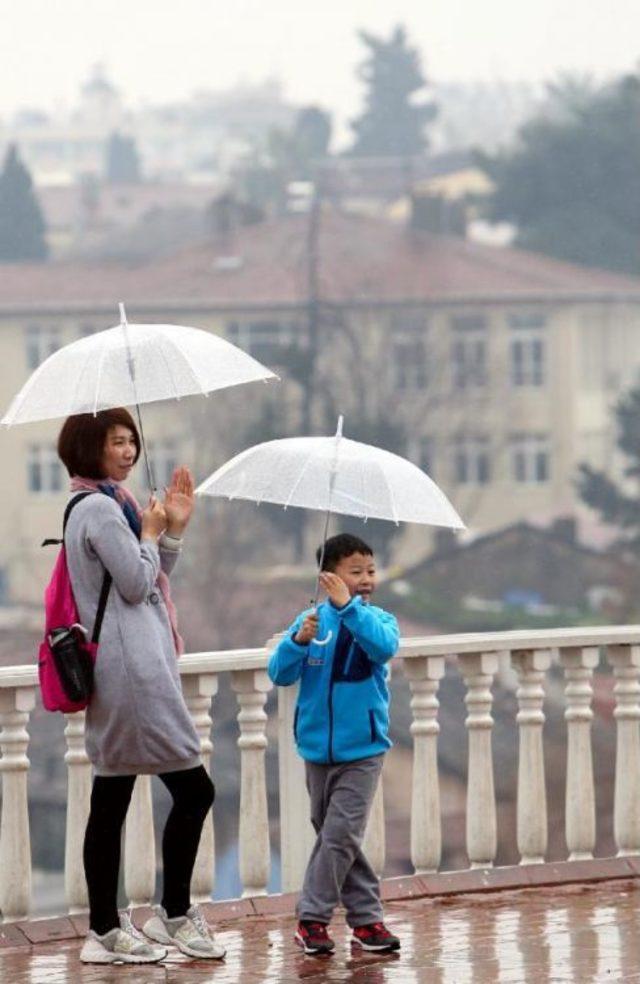 Yağmur Antalya'da Hayatı Olumsuz Etkiliyor