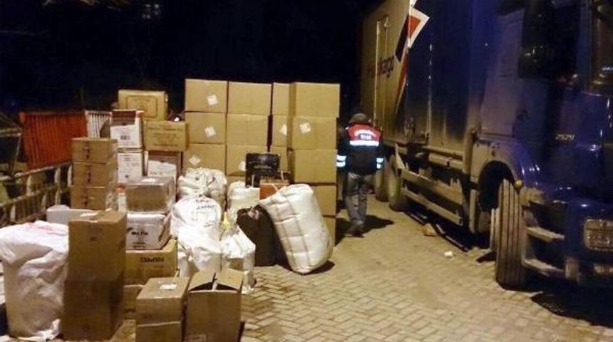 Kargo Kamyonunda 1 Ton 200 Kilo Ka&ccedil;ak &Ccedil;ay Bulundu