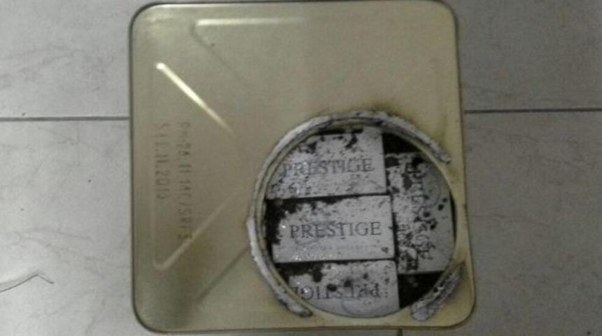 Kargo Aracındaki Yağ Kutularında Ka&ccedil;ak Sigara Ve &Ccedil;ay Ele Ge&ccedil;irildi