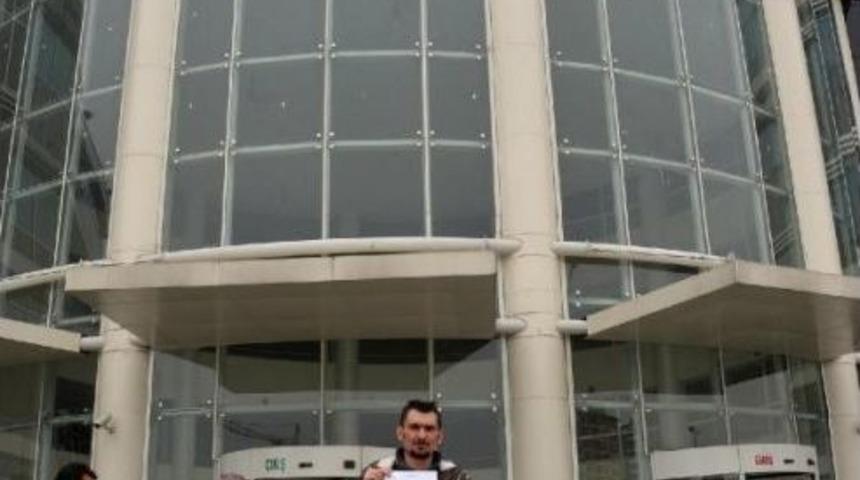 Dernek Başkanı Dolandırıldığını Iddia Etti