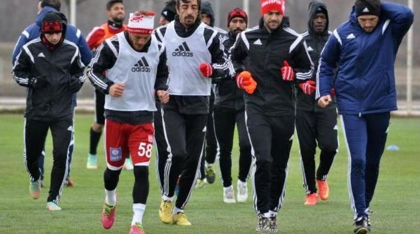Sivasspor Pas &Ccedil;alıştı