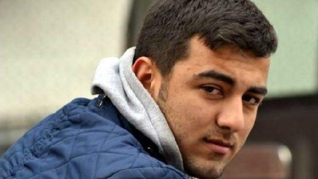 Gözyaşları Arasında Toprağa Verildi