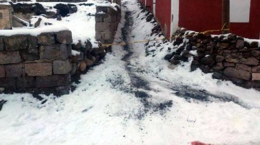 Servis Minib&uuml;s&uuml;n&uuml;n Altında Kalan &Ccedil;ocuk, &Ouml;ld&uuml;