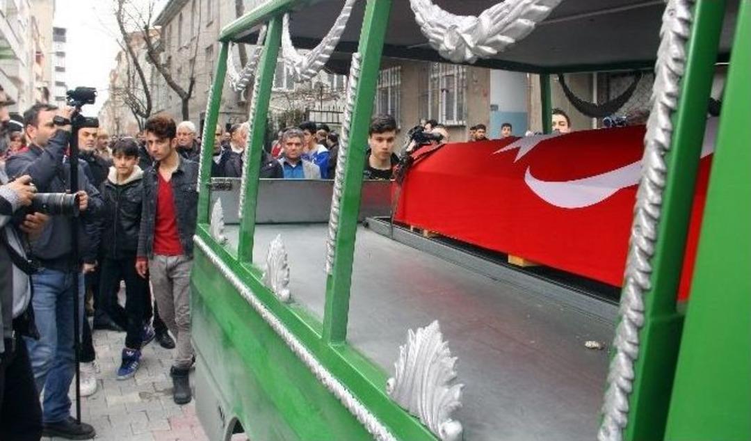 Sobadan Zehirlenen Asker G&ouml;zyaşlarıyla Son Yolculuğuna Uğurlandı