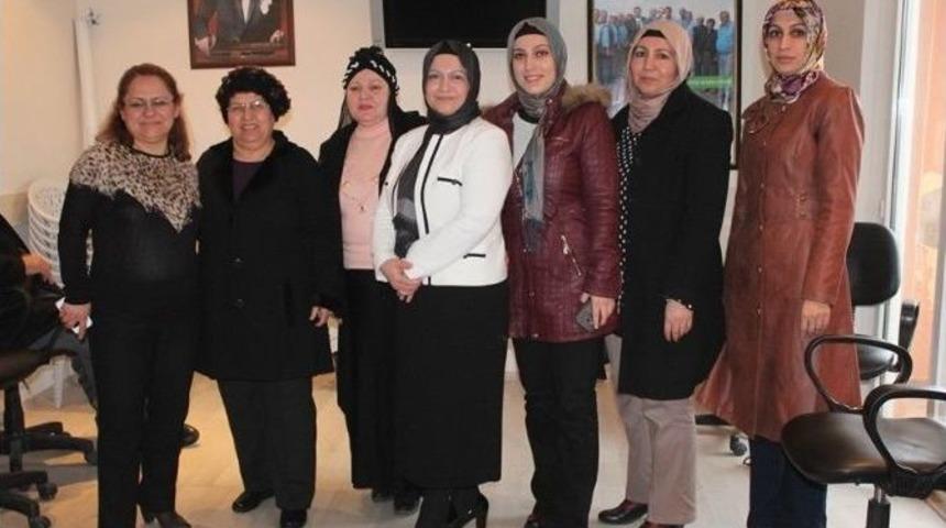 Ak Partili Kurtaran, &rsquo;&rsquo;durmak Yok Yola Devam&rsquo;&rsquo; Dedi